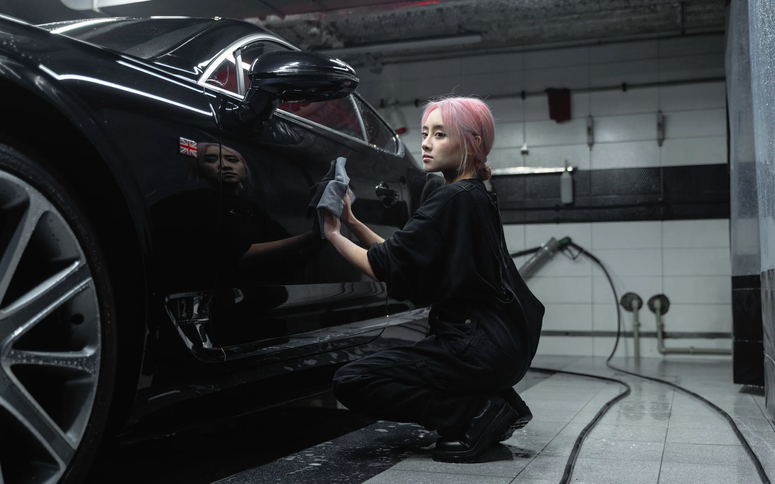 Préparation d’une automobile dans un atelier